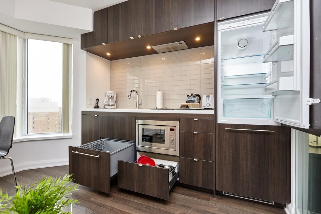 Atlas Suites - Yorkville Furnished Apartments Торонто Экстерьер фото