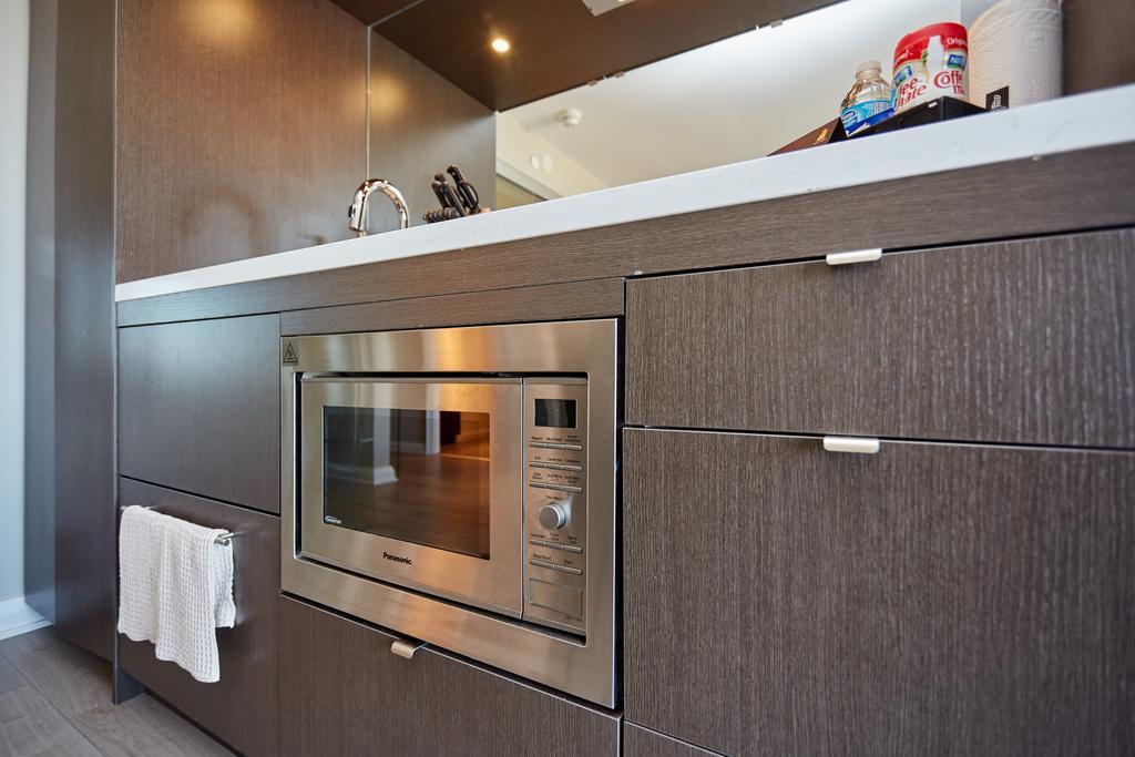 Atlas Suites - Yorkville Furnished Apartments Торонто Номер фото