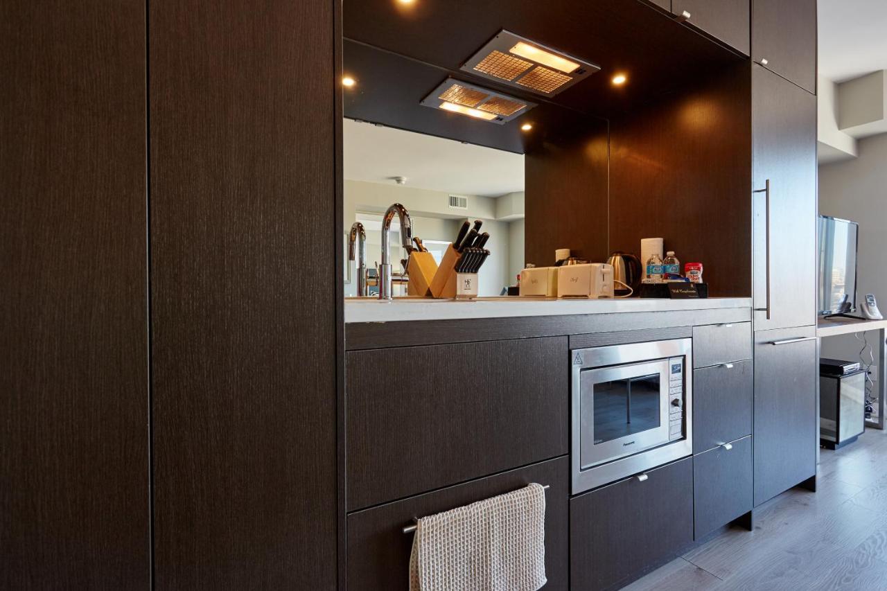 Atlas Suites - Yorkville Furnished Apartments Торонто Экстерьер фото