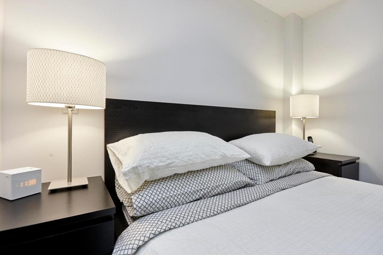 Atlas Suites - Yorkville Furnished Apartments Торонто Экстерьер фото