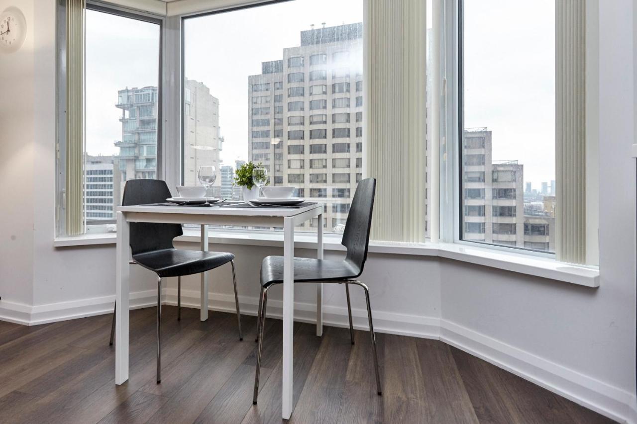 Atlas Suites - Yorkville Furnished Apartments Торонто Экстерьер фото