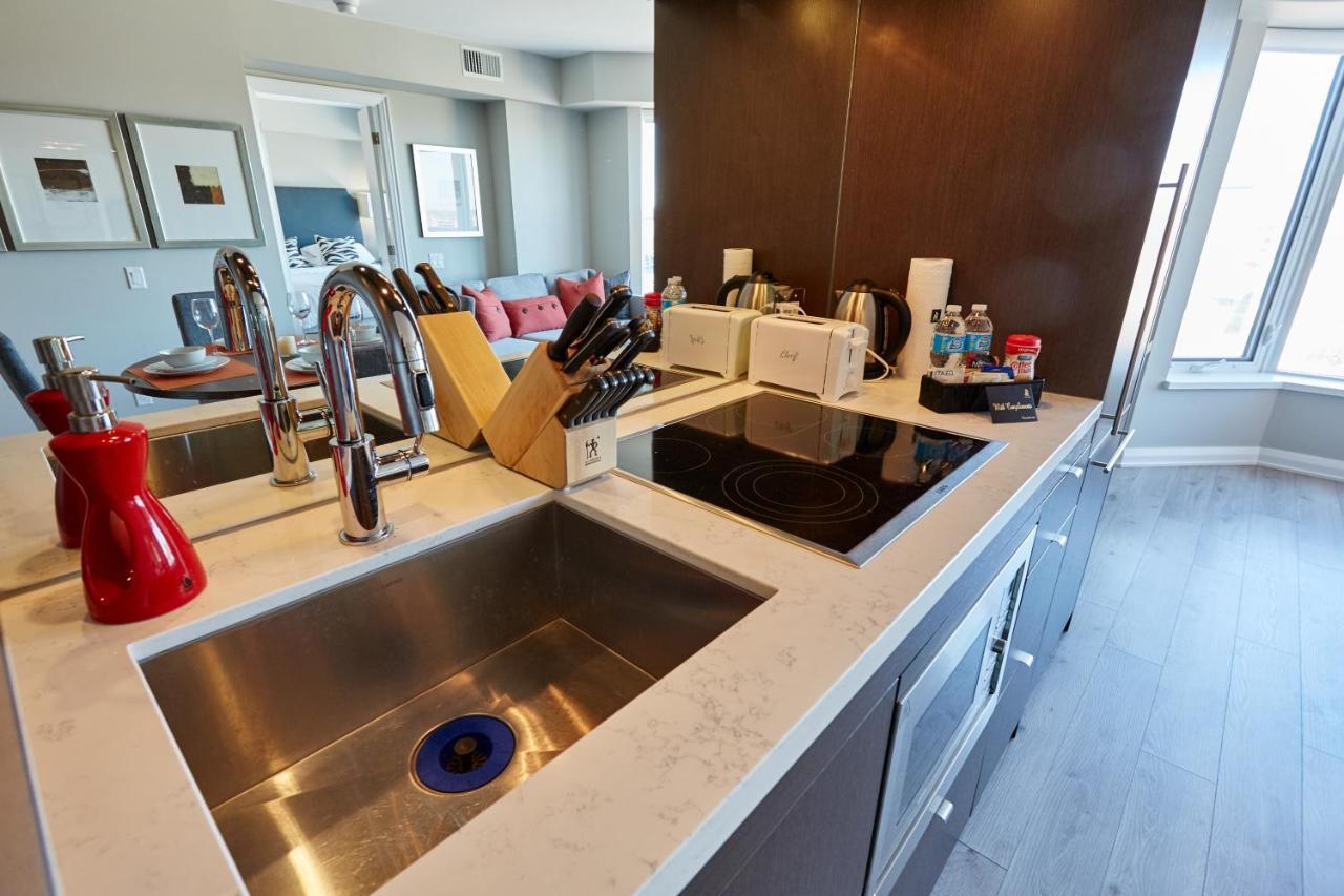 Atlas Suites - Yorkville Furnished Apartments Торонто Экстерьер фото